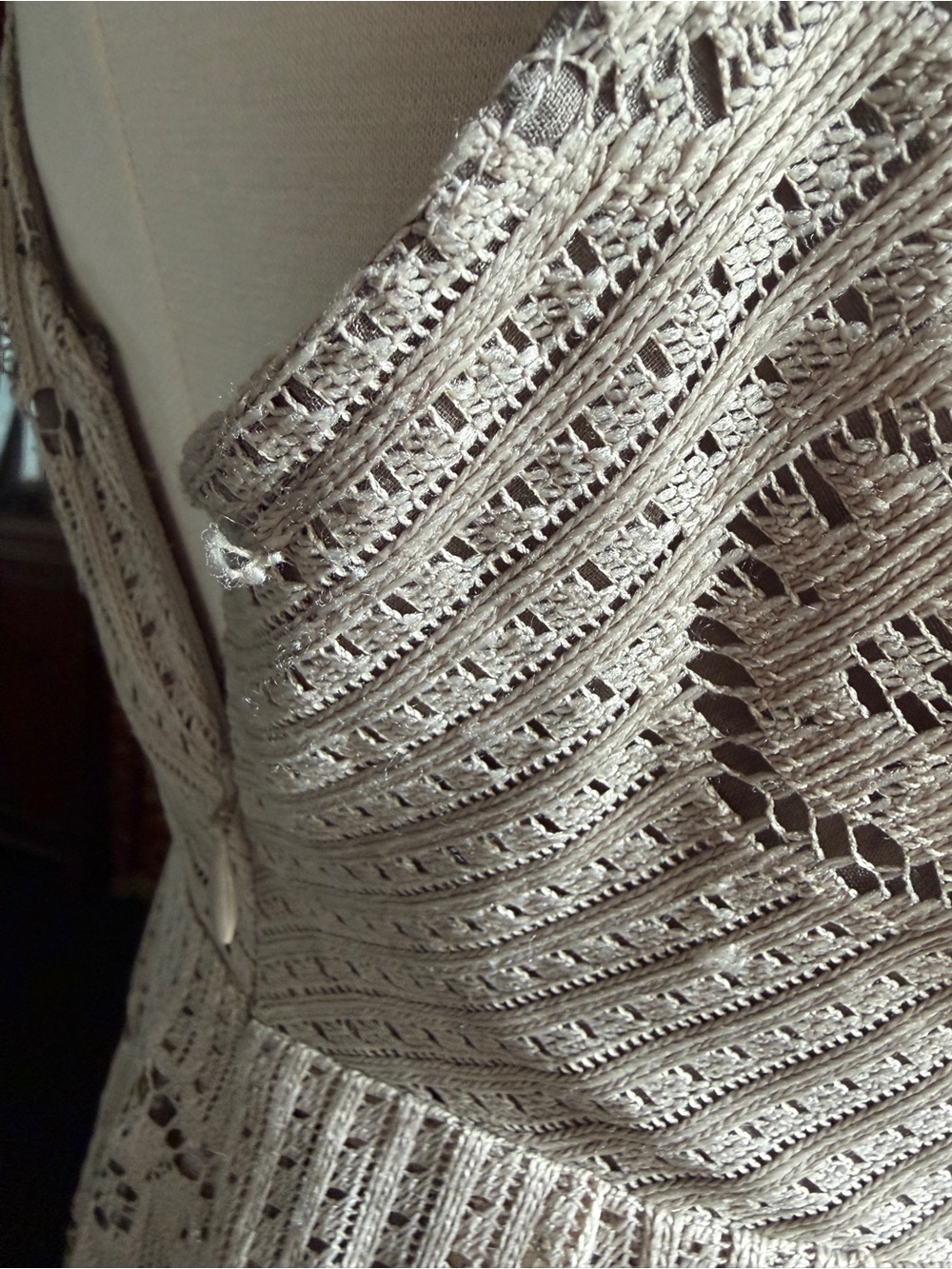 Free People short lace dress with raw hem and open back - Picture 7 of 10